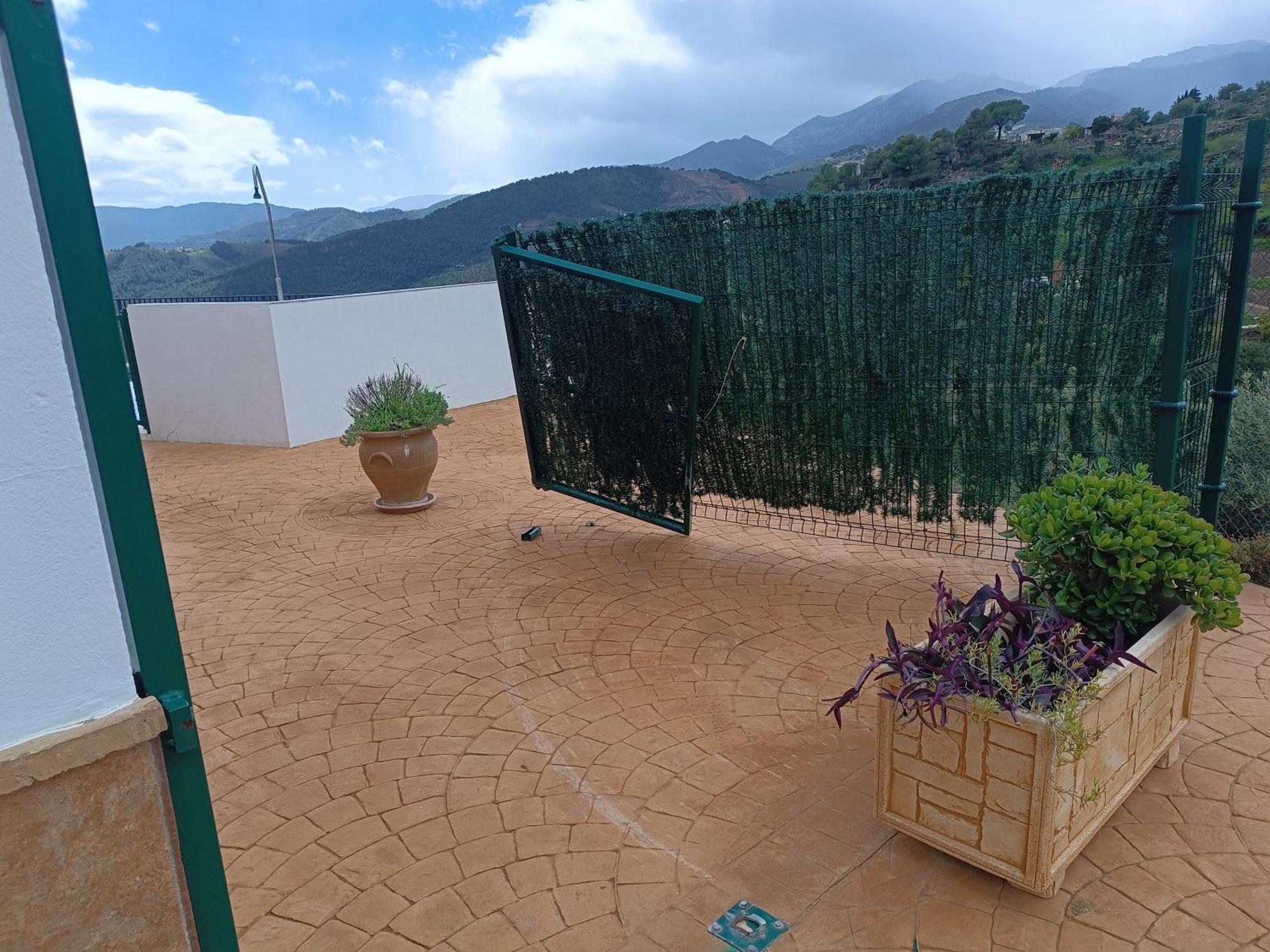 Casa Rural La Revuelta Con Las Mejores Vistas A La Naturaleza Yunquera Luaran gambar